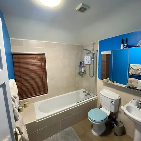 Villa Spacious House In