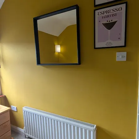 Spacious House In 别墅